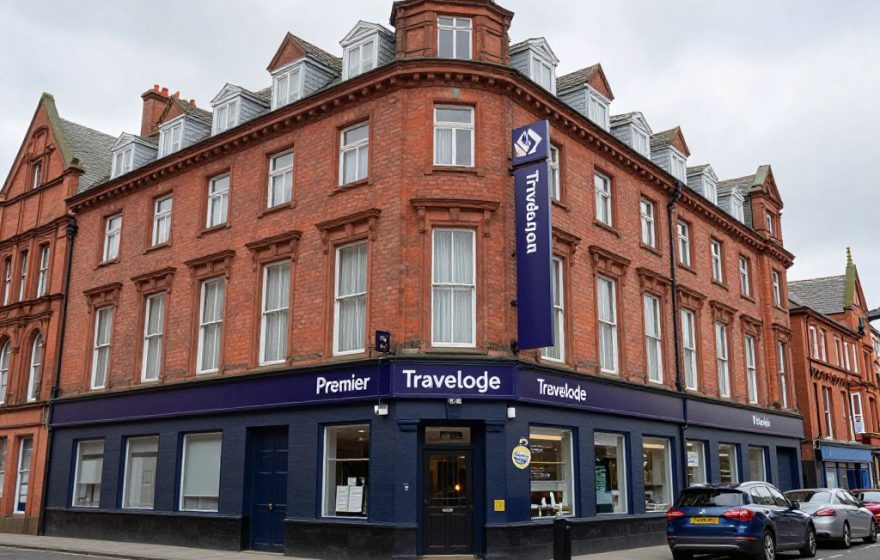 Premier Travelodge Manchester: 7 Best Tips for City Breaks