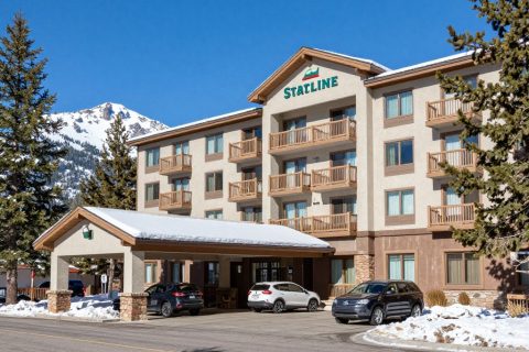 Stateline Travelodge Lake Tahoe: 7 Best Tips for a Budget Stay